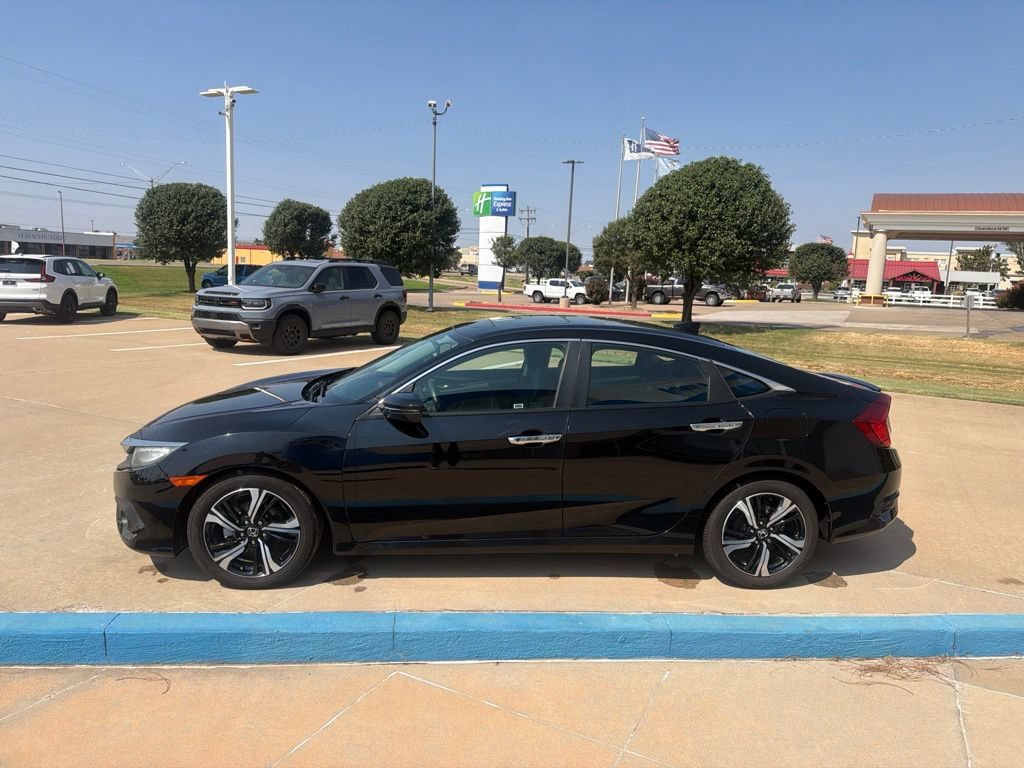 Used 2016 Honda Civic Touring image 5