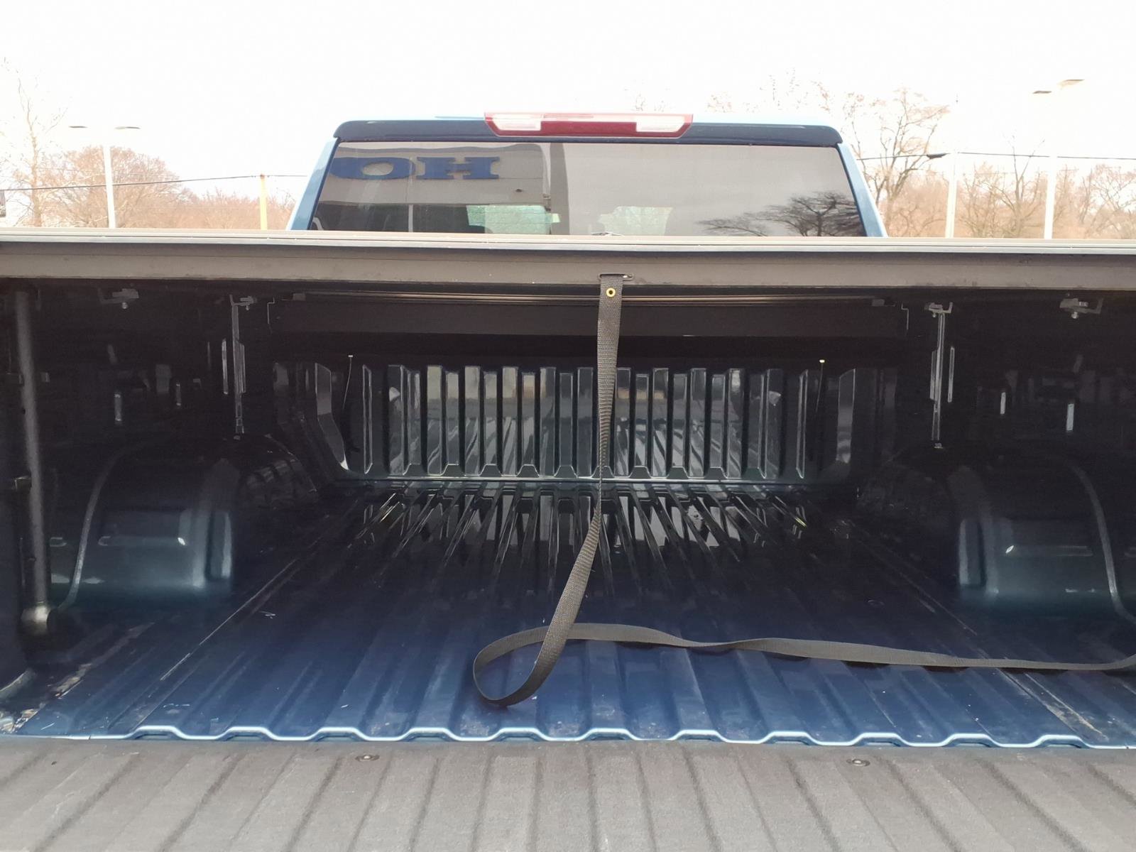 Used 2024 GMC Sierra 1500 SLT w/ SLT Convenience Package image 12