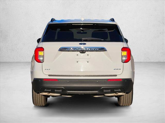 Used 2022 Ford Explorer XLT image 6