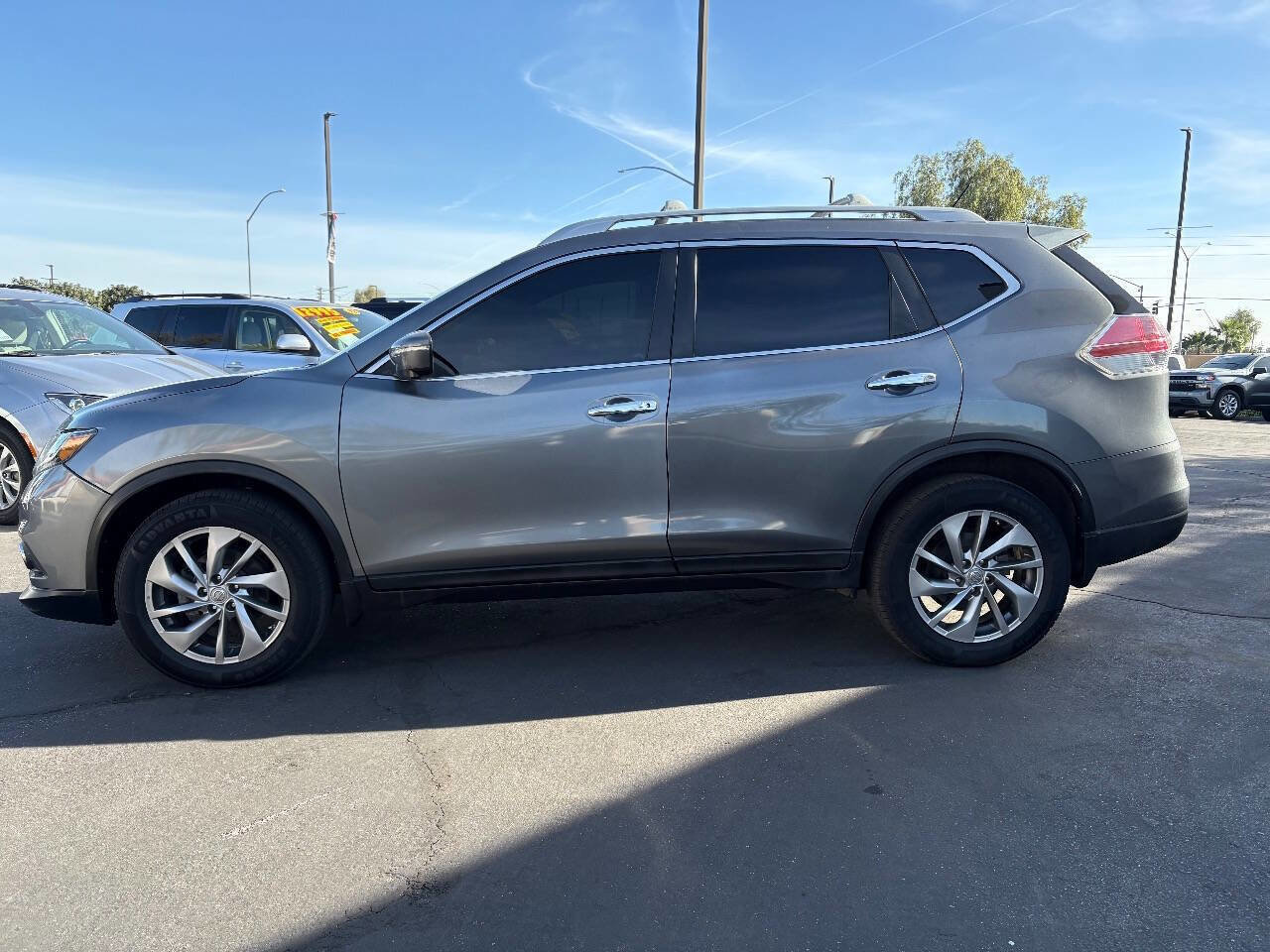 Used 2015 Nissan Rogue SL w/ SL Premium Package image 5