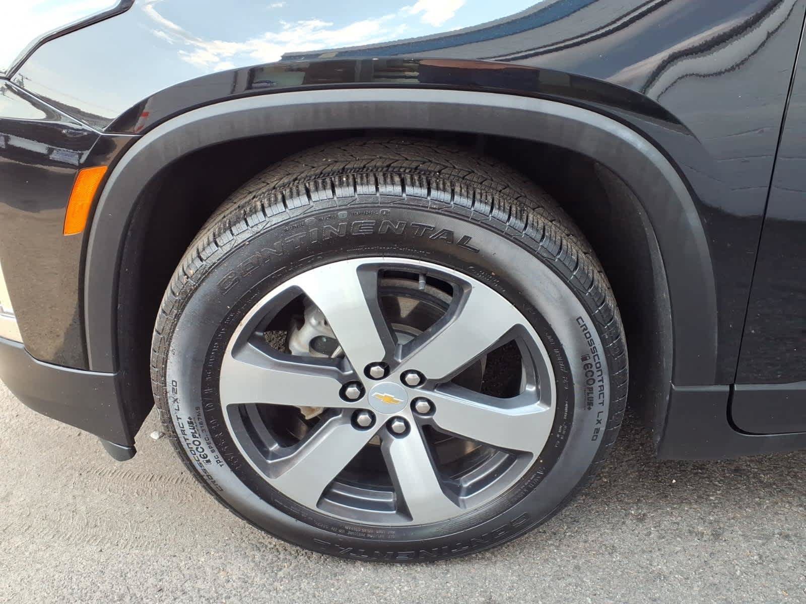 Certified 2023 Chevrolet Traverse LT w/ LT Premium Package AWD/4WD image 8