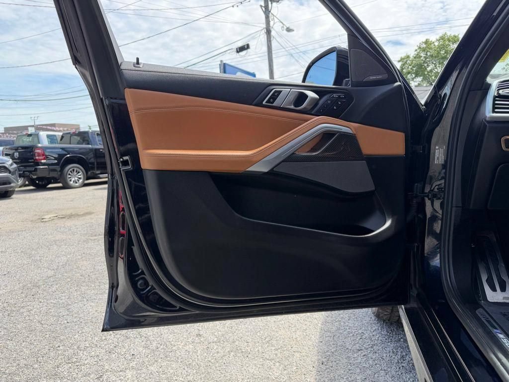 Used 2023 BMW X6 M50i w/ Executive Package AWD/4WD image 28