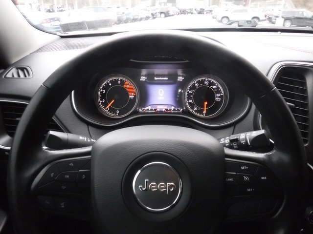 Used 2020 Jeep Cherokee Trailhawk w/ Cold Weather Group image 34