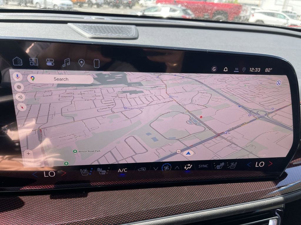 New 2026 Chevrolet Traverse RS w/ LPO, Floor Liner Package AWD/4WD image 18