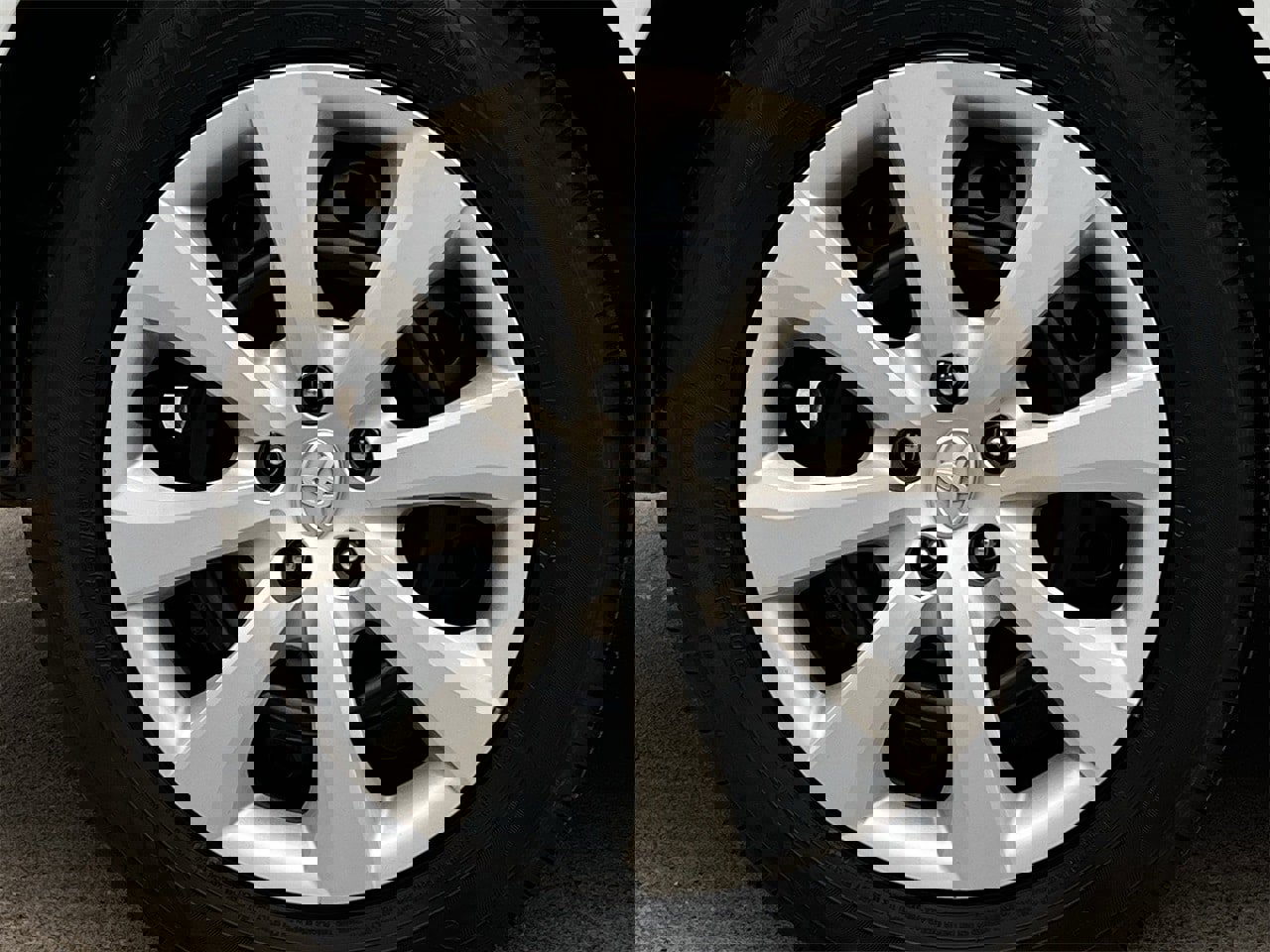 Used 2024 Toyota Corolla LE image 26