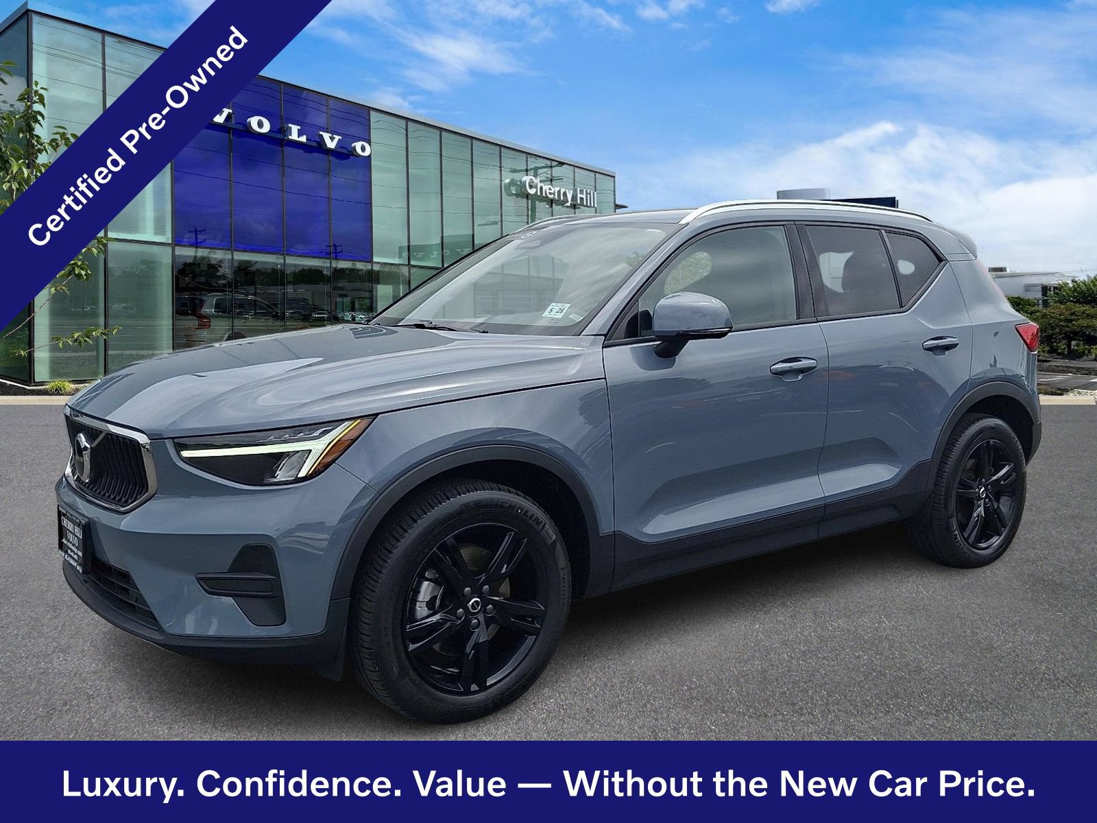 Certified 2023 Volvo XC40 B5 Core w/ Convenience Package AWD/4WD image 3