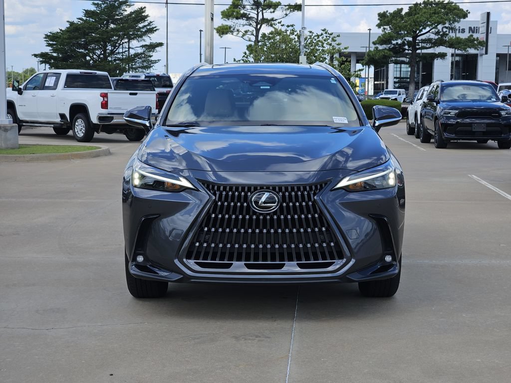 Used 2025 Lexus NX 250 FWD w/ Towing Package (2000 Lbs) video 2