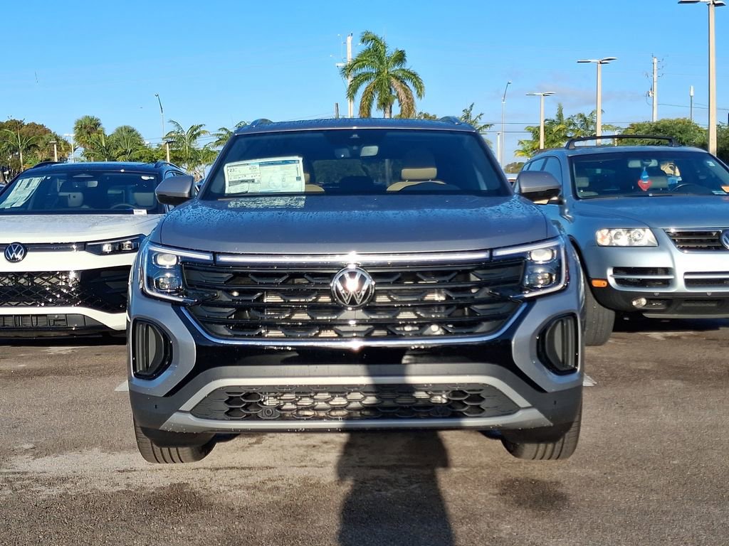 New 2026 Volkswagen Atlas Cross Sport SE FWD image 2
