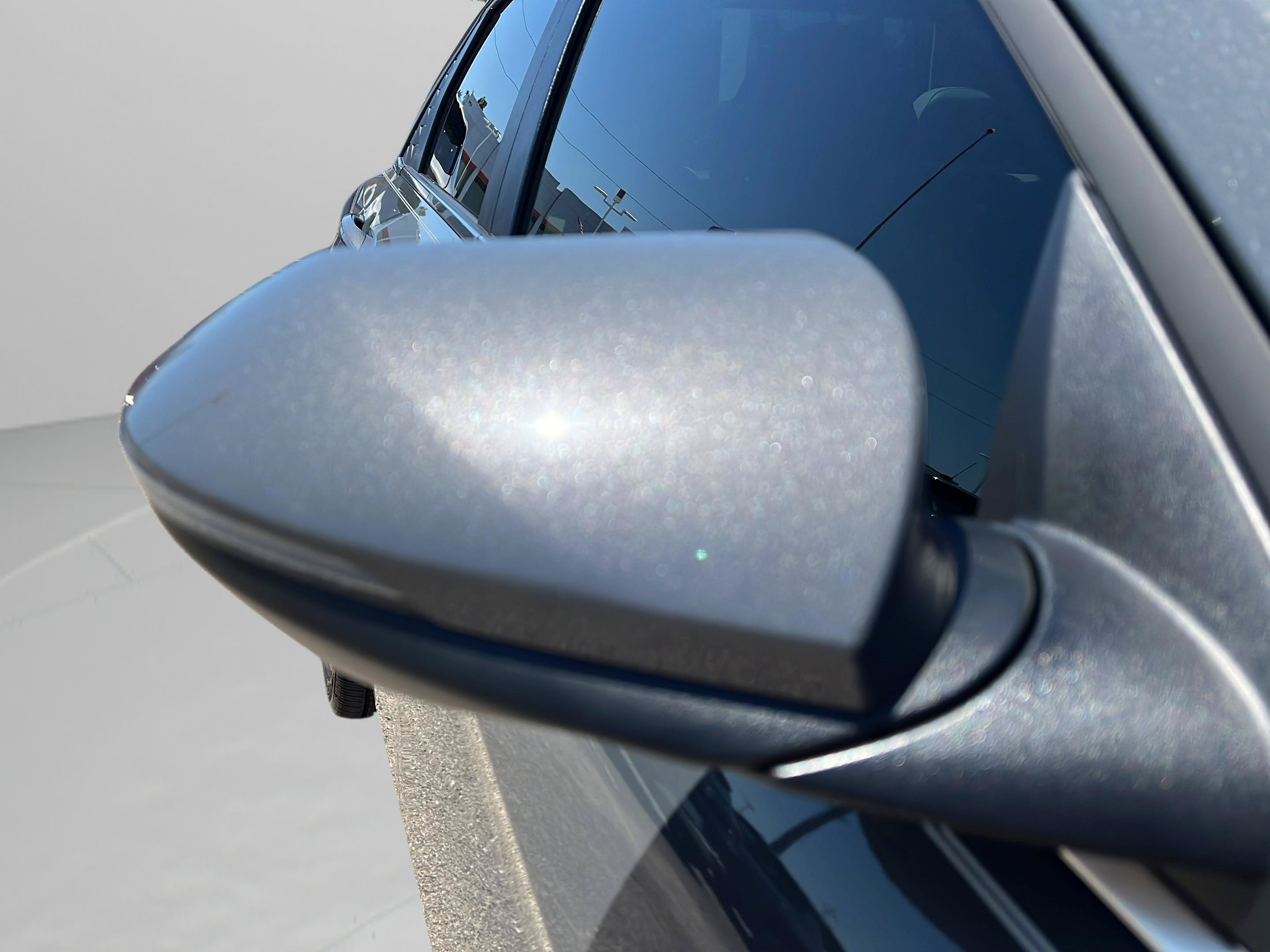 Certified 2025 Hyundai Elantra Limited FWD image 30