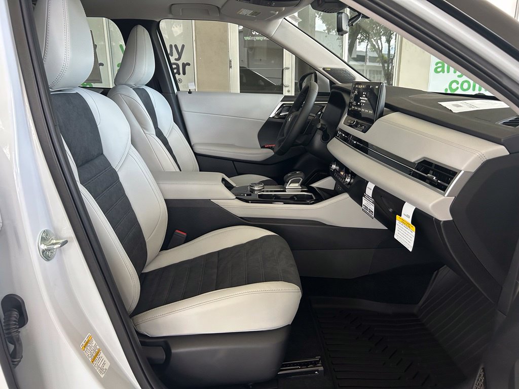 New 2026 Mitsubishi Outlander SE FWD image 23