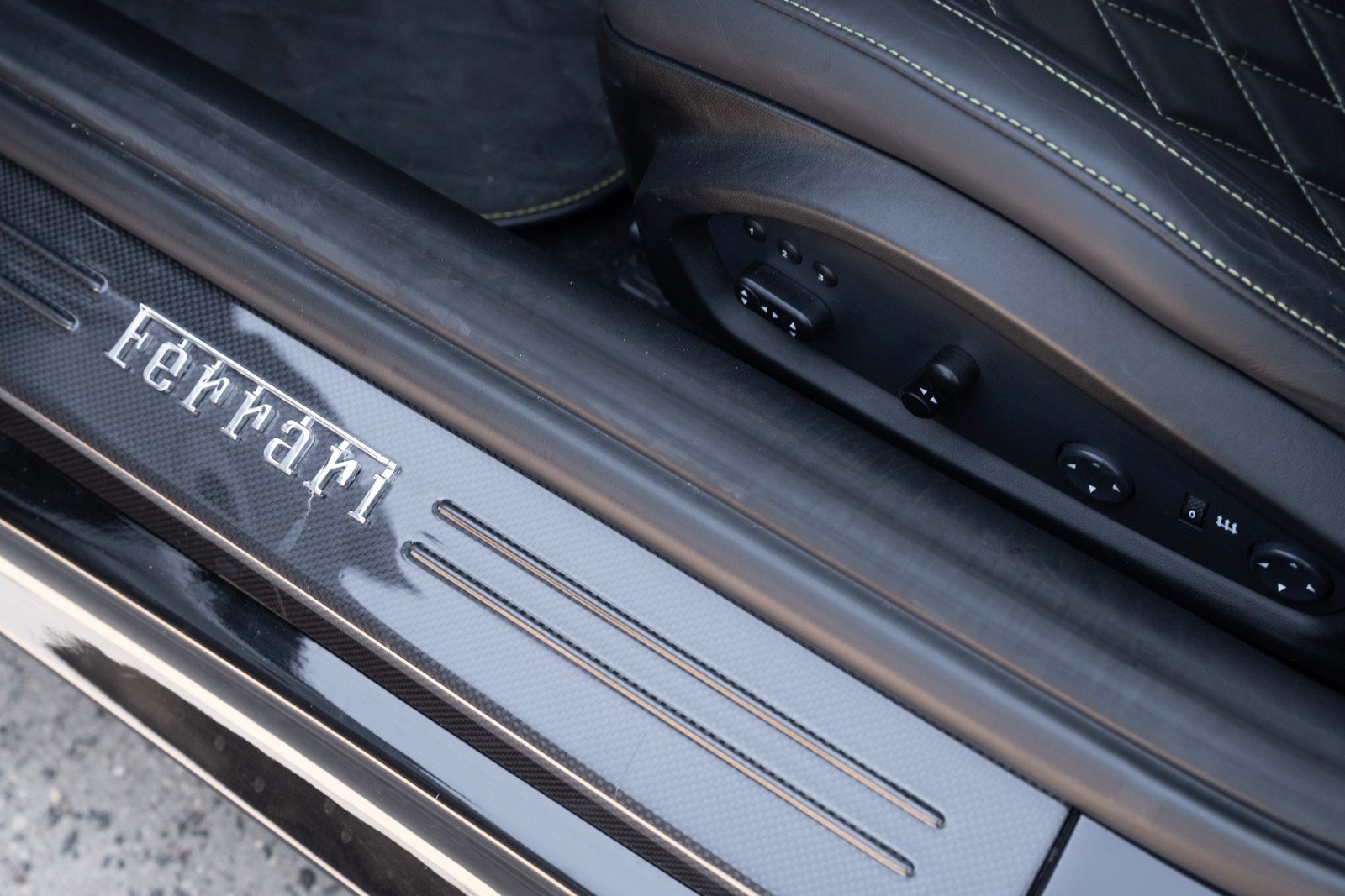 Used 2013 Ferrari F12 Berlinetta RWD image 32