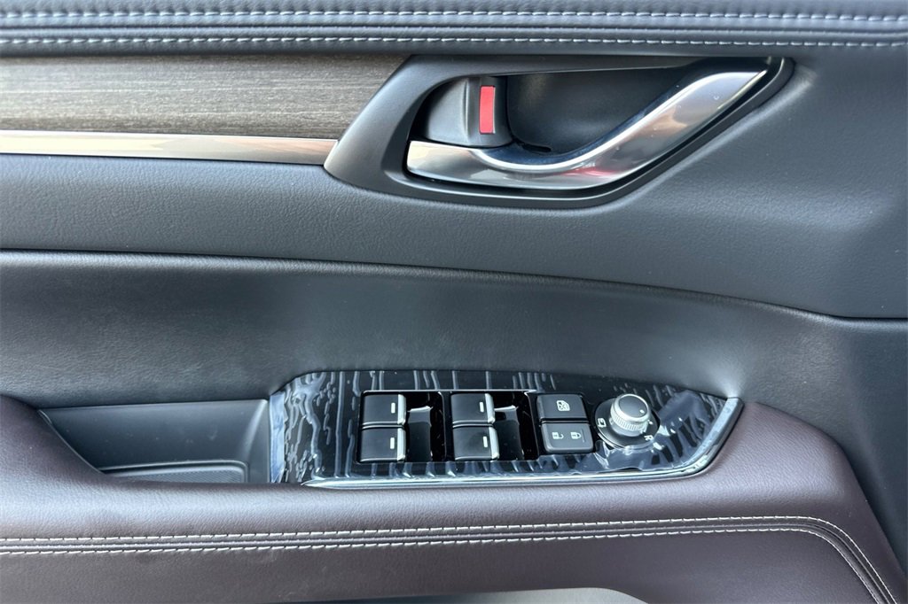 New 2025 MAZDA CX-5 Signature image 12