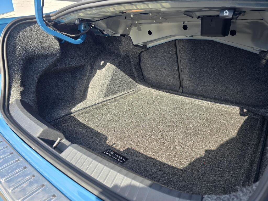 New 2026 Volkswagen Jetta SE FWD image 16