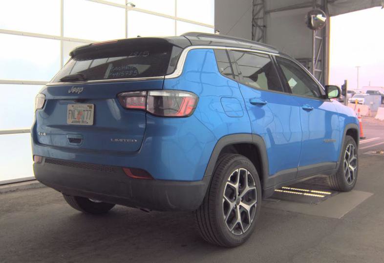 Used 2025 Jeep Compass Limited image 2
