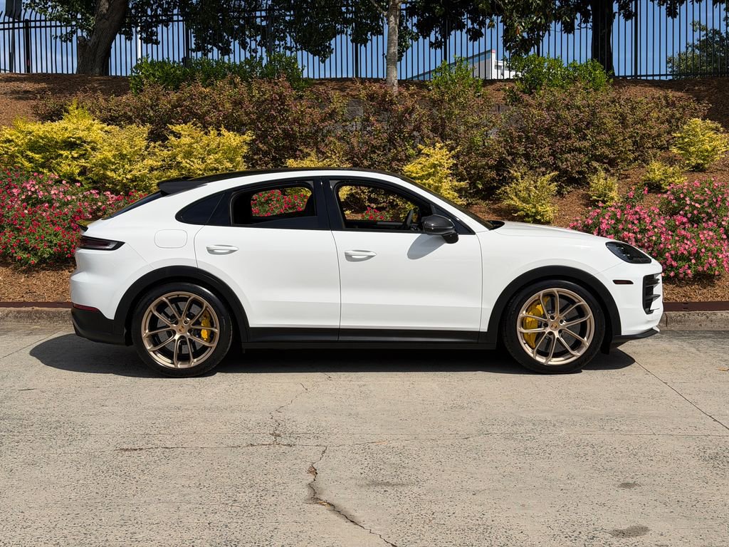 Used 2024 Porsche Cayenne Turbo GT AWD/4WD image 2
