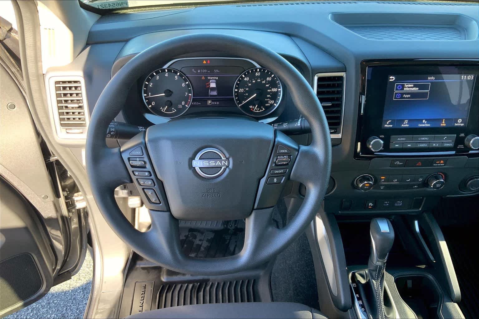 Used 2023 Nissan Frontier SV w/ Technology Package RWD image 6