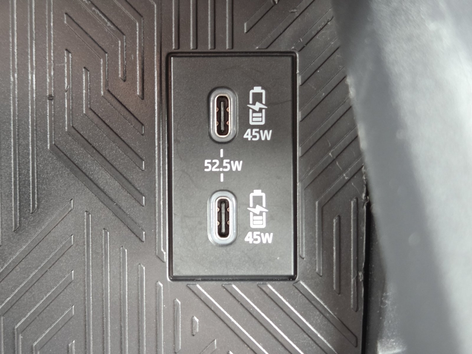 Used 2025 Toyota Tacoma SR5 AWD/4WD image 7