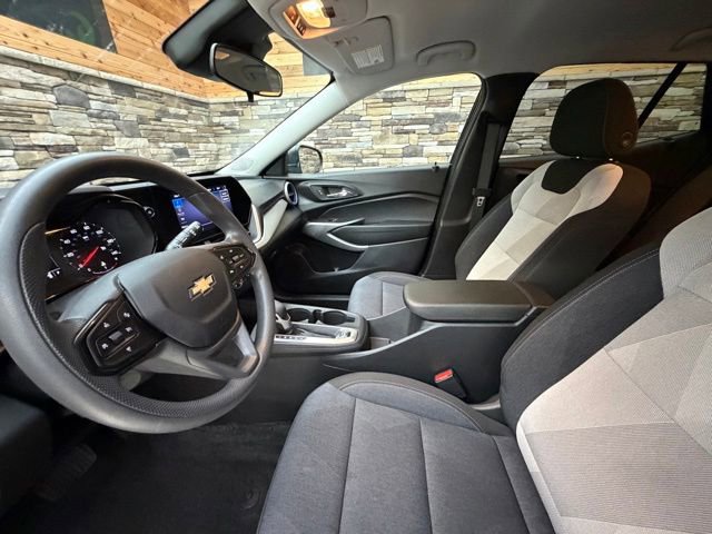 Used 2024 Chevrolet Trax LS FWD image 13