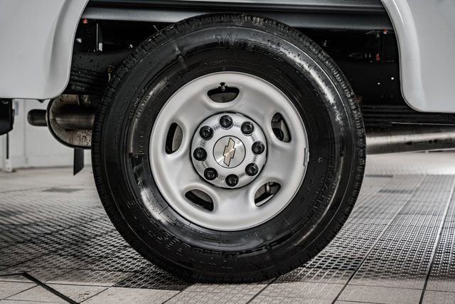 New 2025 Chevrolet Express 3500 w/ Power Convenience Package RWD image 15