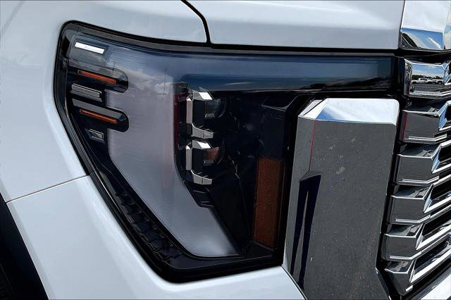 Used 2024 GMC Sierra 2500 Denali image 29