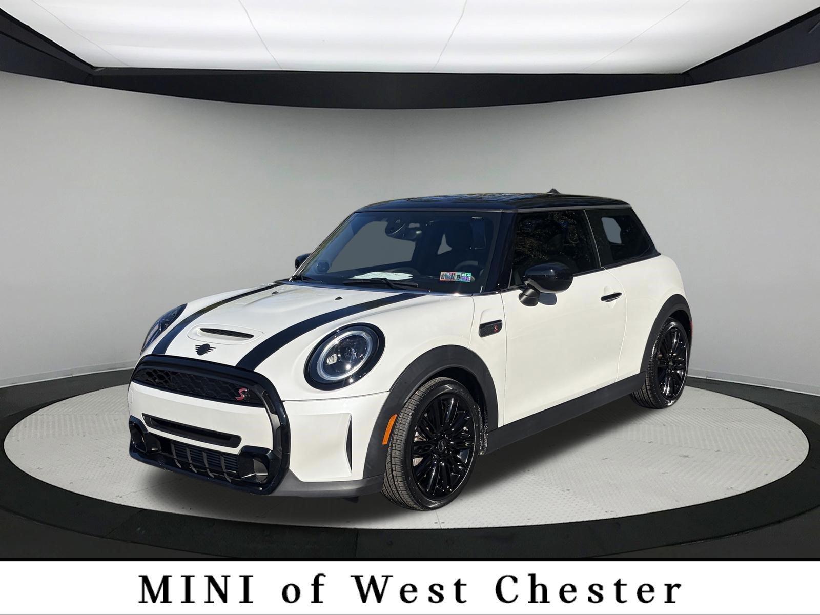 Used 2024 MINI Cooper S FWD image 1