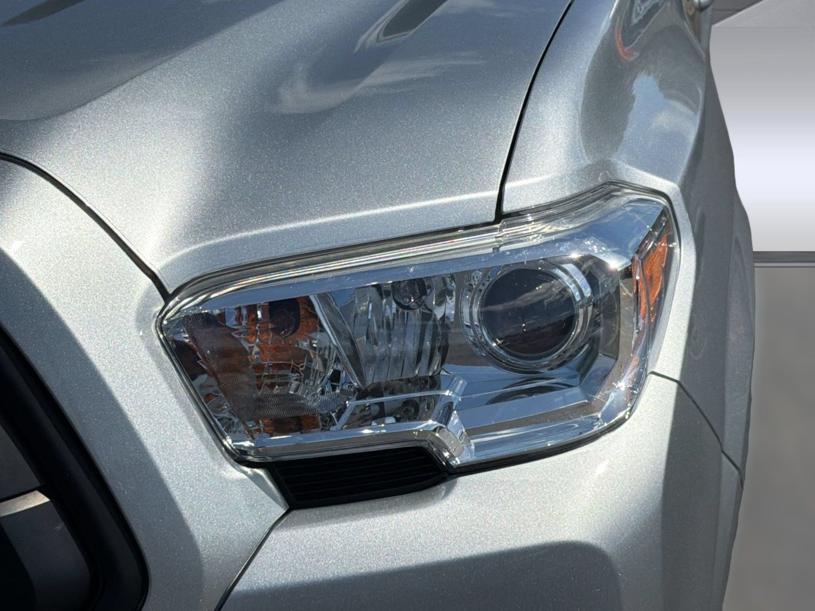 Certified 2022 Toyota Tacoma SR w/ SR Convenience Package RWD image 12