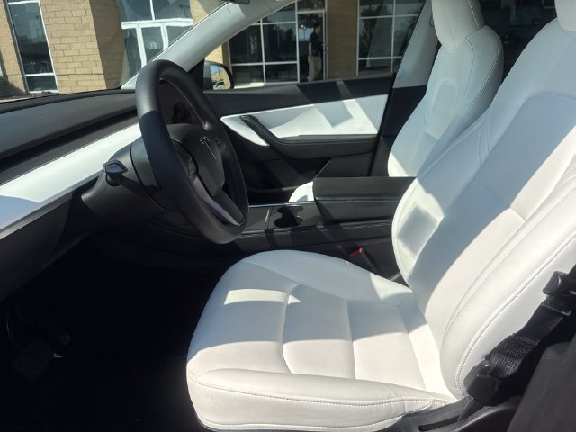 Used 2022 Tesla Model Y Long Range AWD/4WD image 8