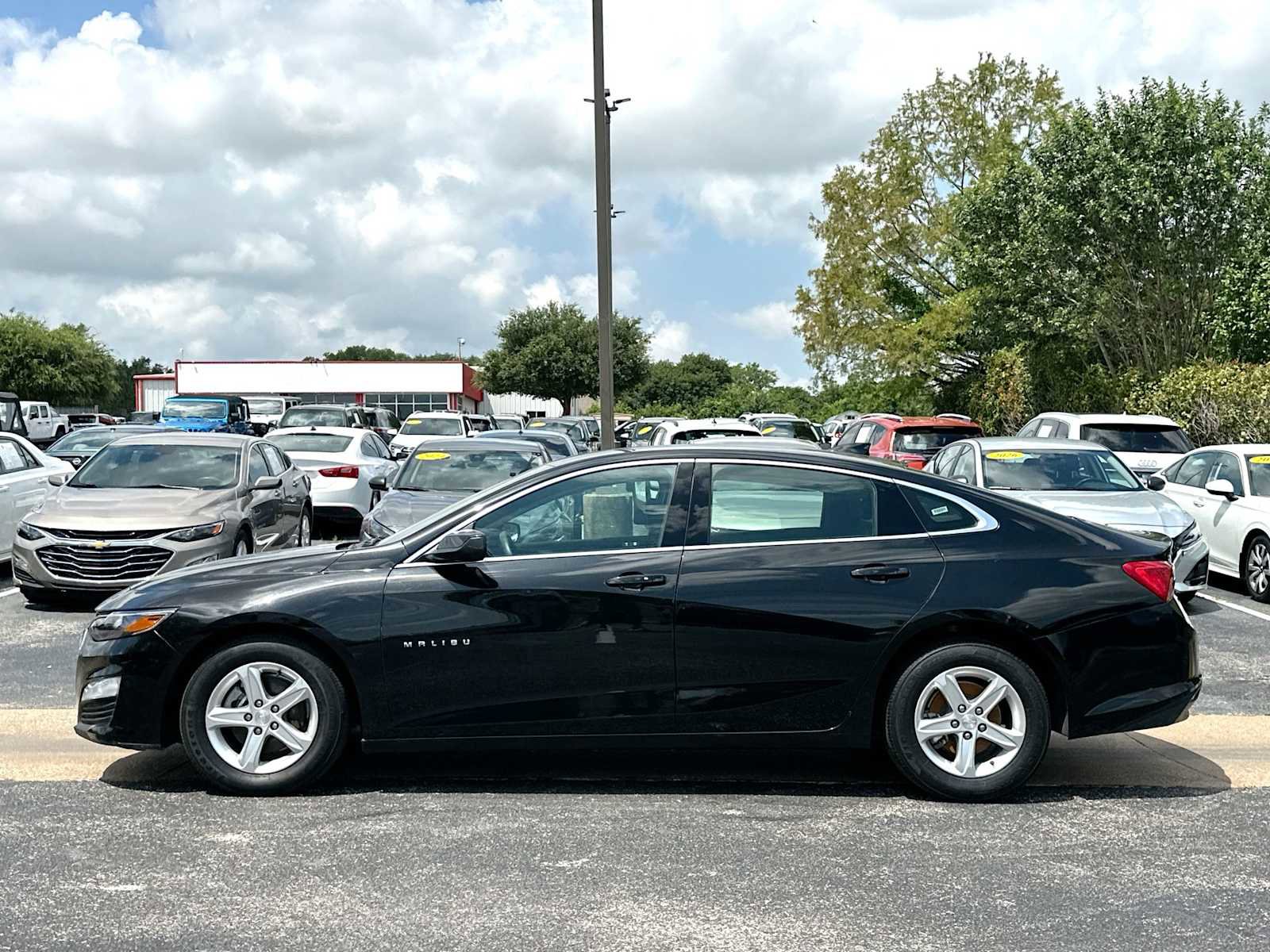 Used 2024 Chevrolet Malibu LT FWD image 12