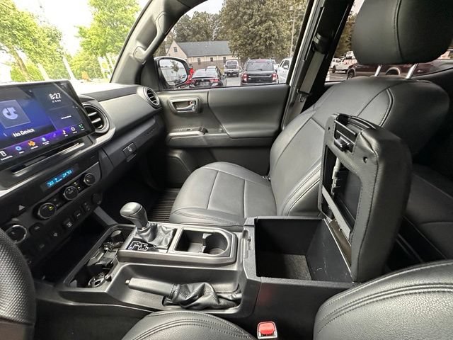 Used 2023 Toyota Tacoma TRD Sport AWD/4WD image 25