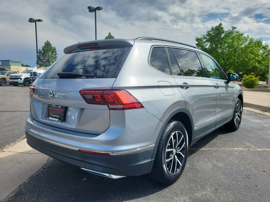 Used 2021 Volkswagen Tiguan SE w/ Panoramic Sunroof Package image 5
