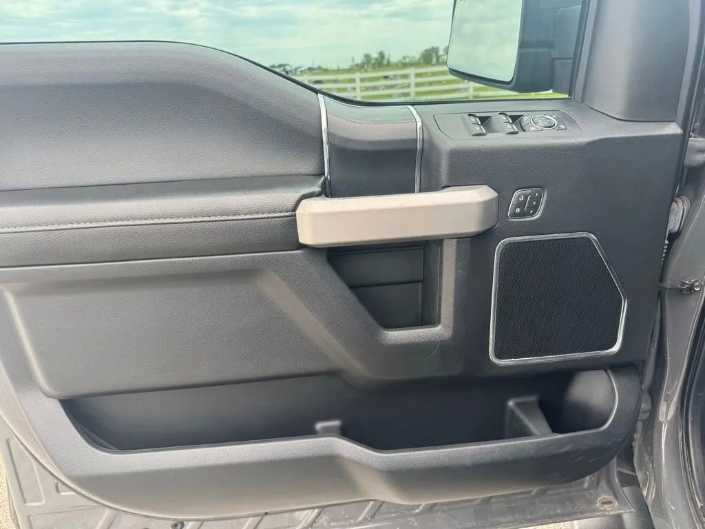 Used 2020 Ford F150 Lariat w/ Equipment Group 502A Luxury AWD/4WD image 12