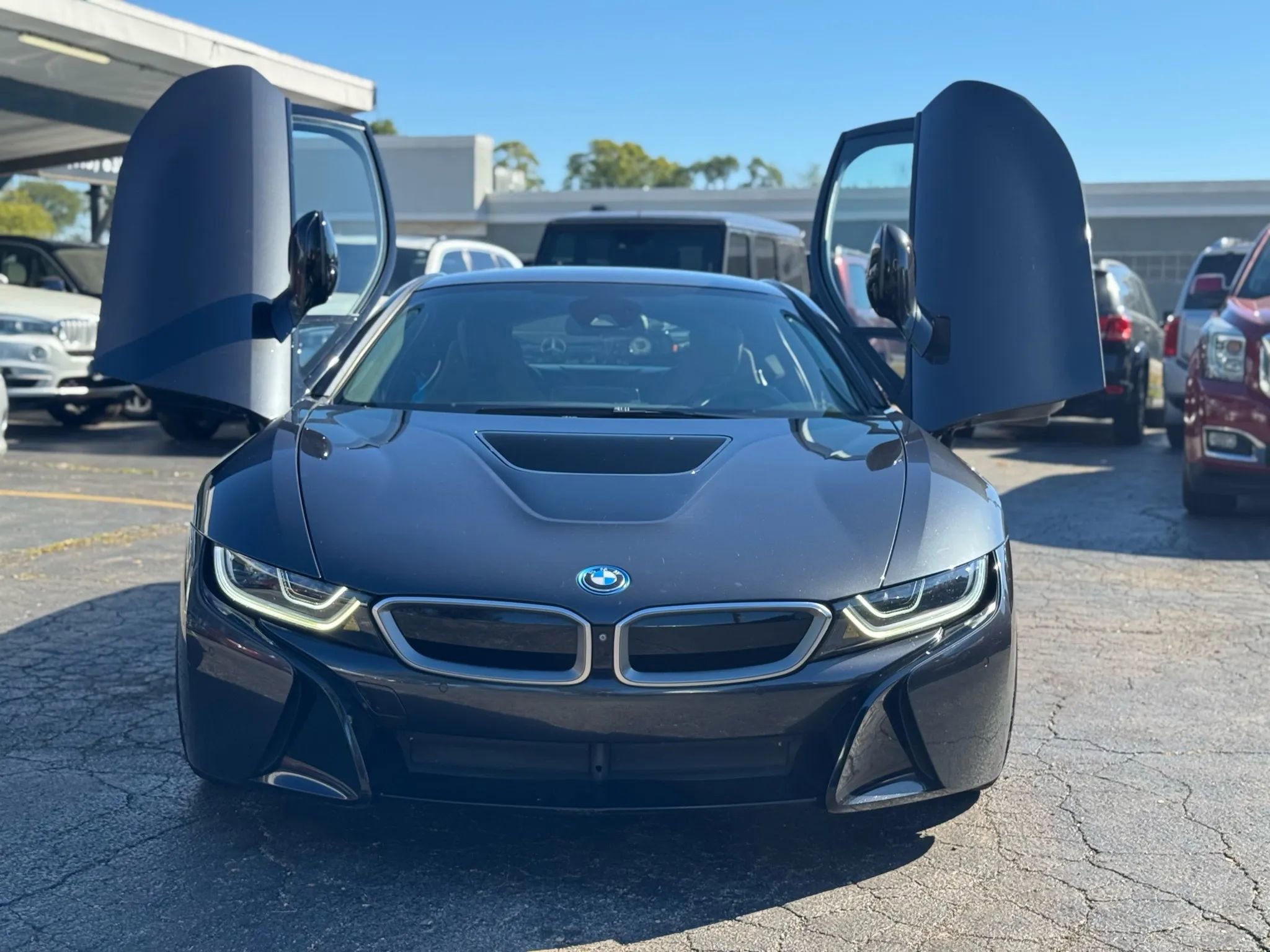 Used 2017 BMW i8 image 37