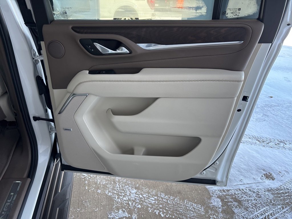 Used 2023 GMC Yukon XL Denali w/ Advanced Technology Package image 34