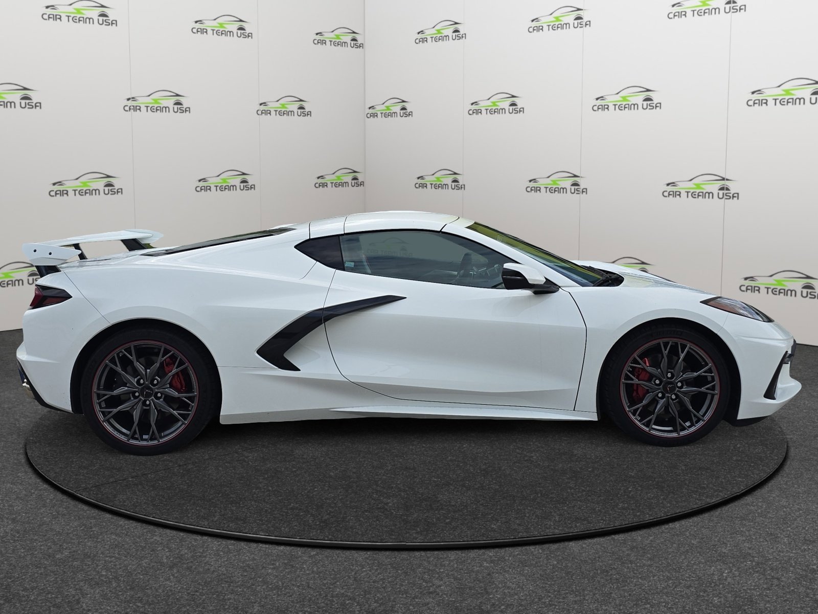 Used 2024 Chevrolet Corvette Stingray image 9