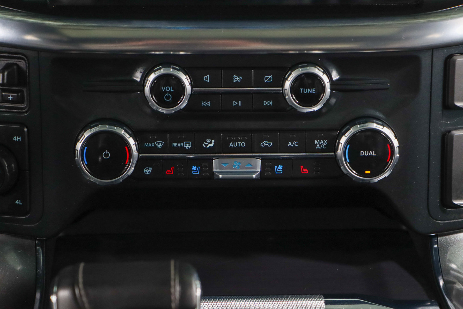 Used 2022 Ford F150 Lariat w/ Equipment Group 502A High image 21