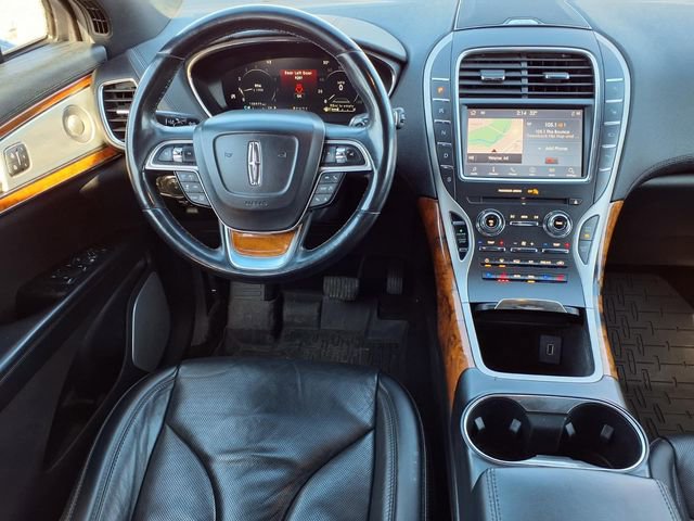 Used 2020 Lincoln Nautilus Reserve w/ Equipment Group 202A image 5