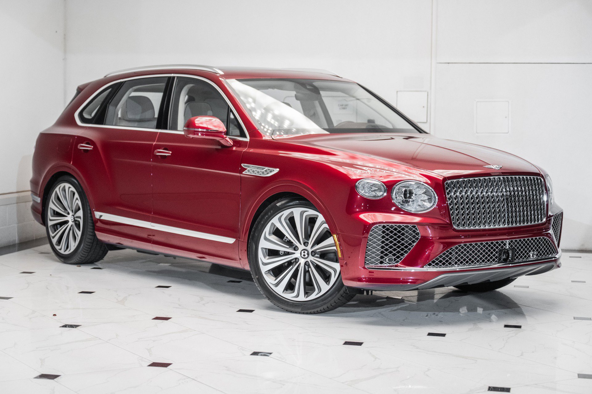 New 2025 Bentley Bentayga video 1
