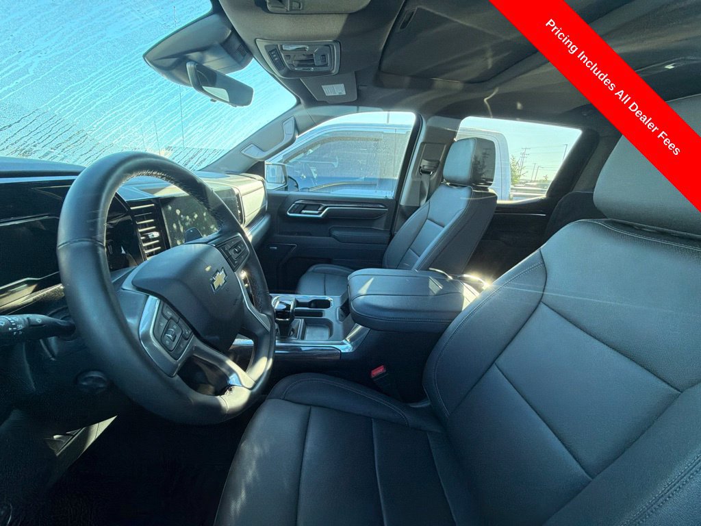 Used 2025 Chevrolet Silverado 1500 LTZ w/ Technology Package AWD/4WD image 9