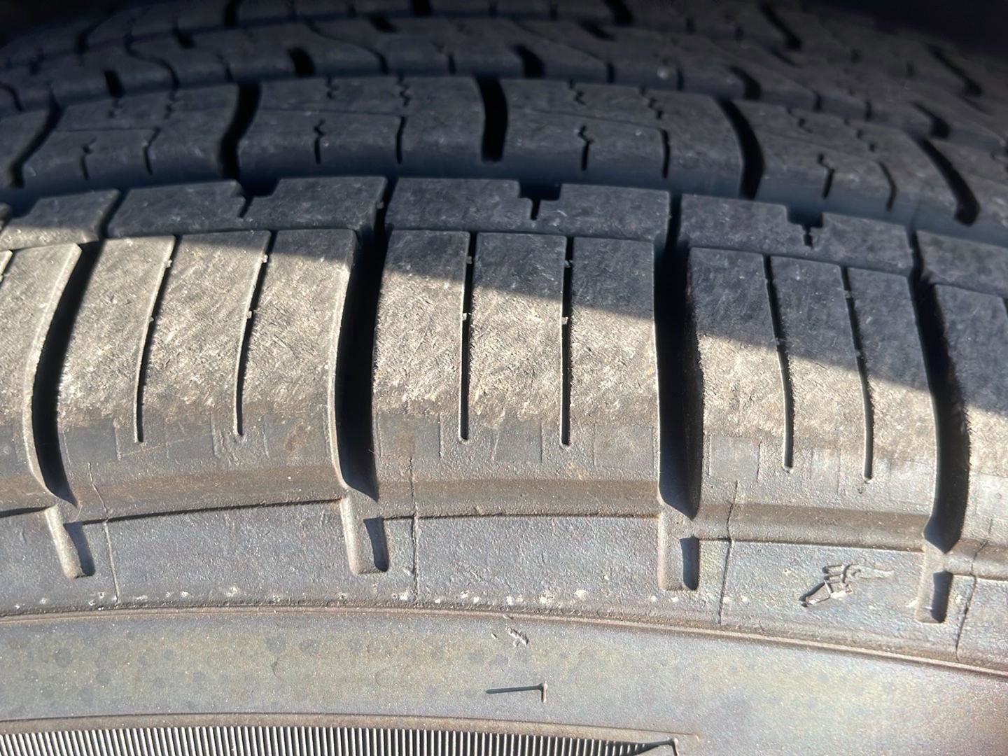 Used 2018 Kia Sorento LX image 9