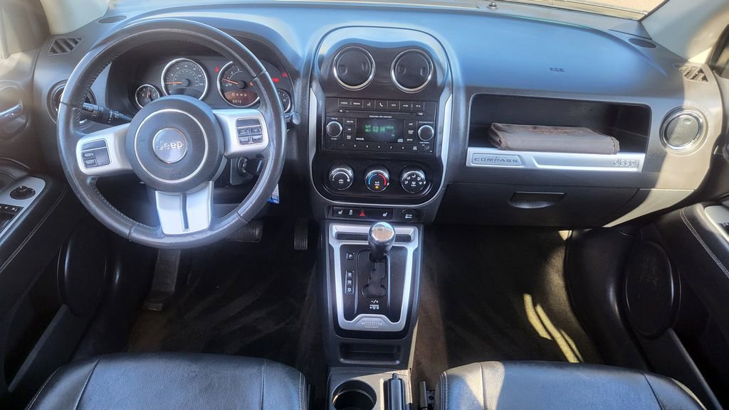 Used 2016 Jeep Compass Latitude image 25