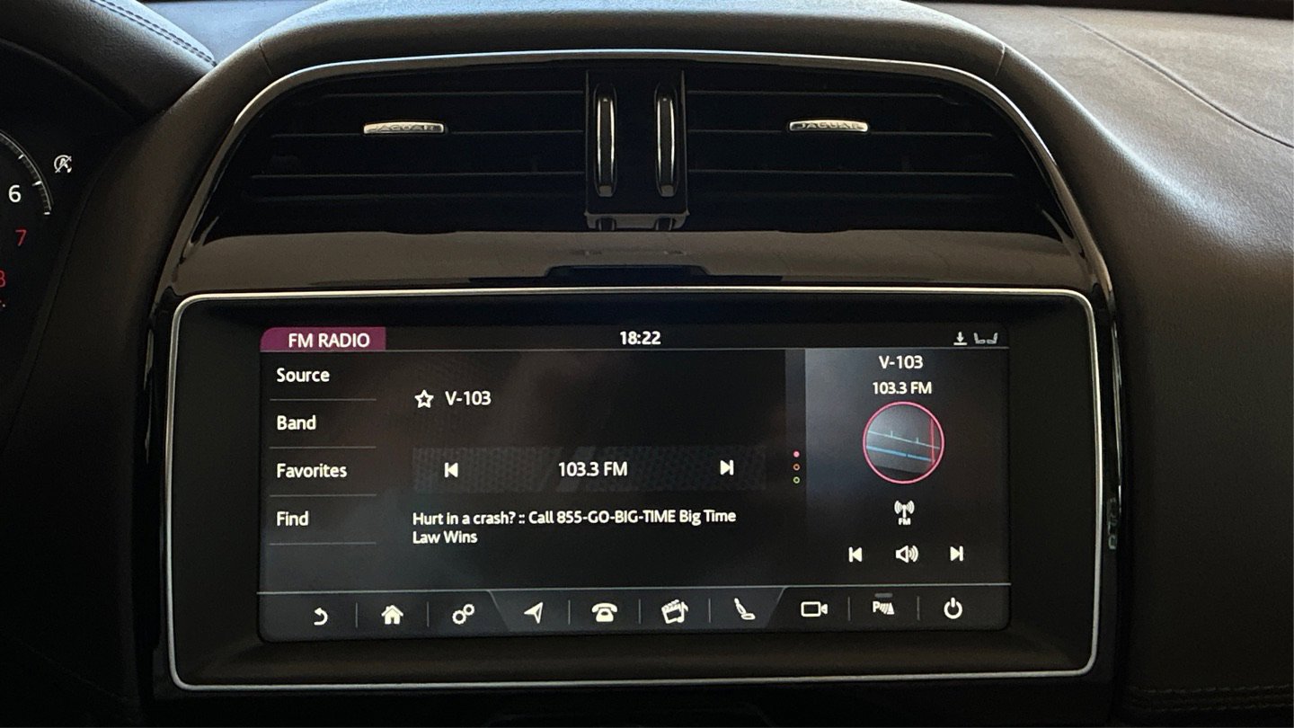 Used 2019 Jaguar F-PACE Prestige image 33