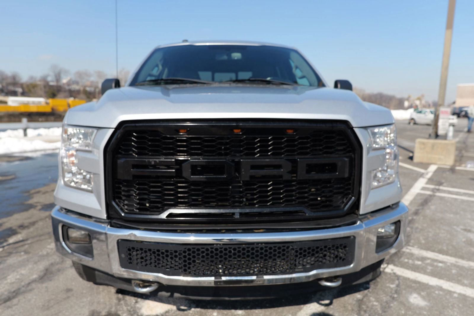 Used 2017 Ford F150 XLT w/ Equipment Group 302A Luxury image 2