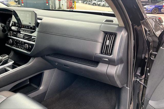 Certified 2023 Nissan Pathfinder SL w/ Black Appearance Package image 18