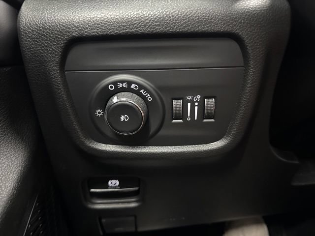 New 2026 Jeep Grand Cherokee Limited AWD/4WD image 34