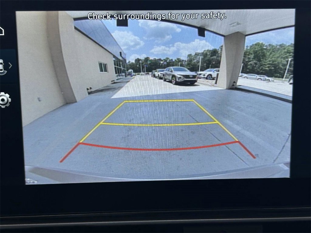 Used 2024 Hyundai Elantra SEL w/ Convenience Package image 6