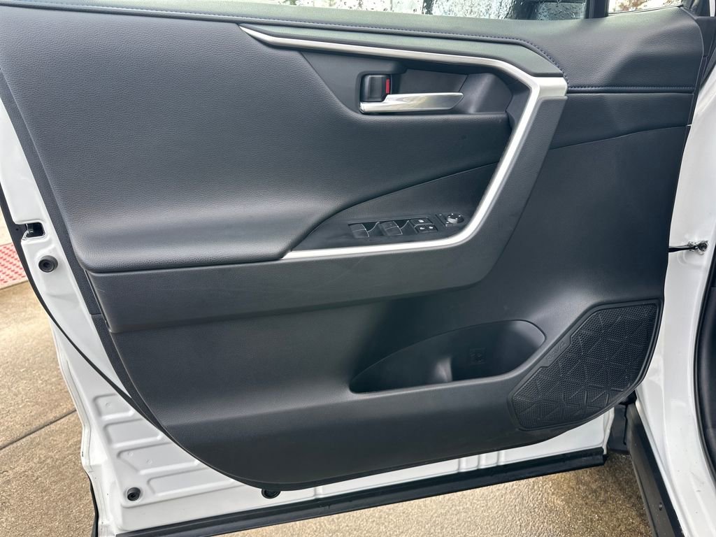 Certified 2020 Toyota RAV4 XSE image 11