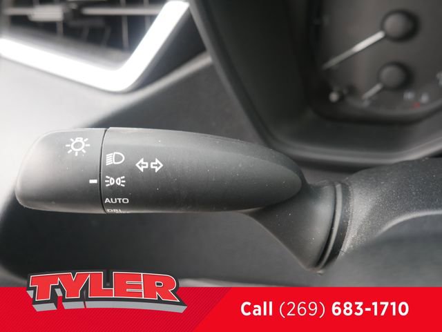 Used 2023 Toyota Corolla LE w/ LE Convenience Package FWD image 23