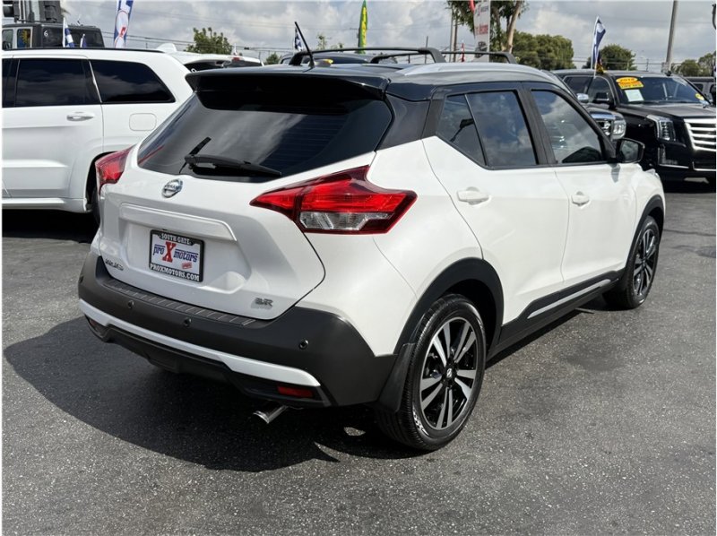 Used 2020 Nissan Kicks SR w/ SR Premium Package image 6