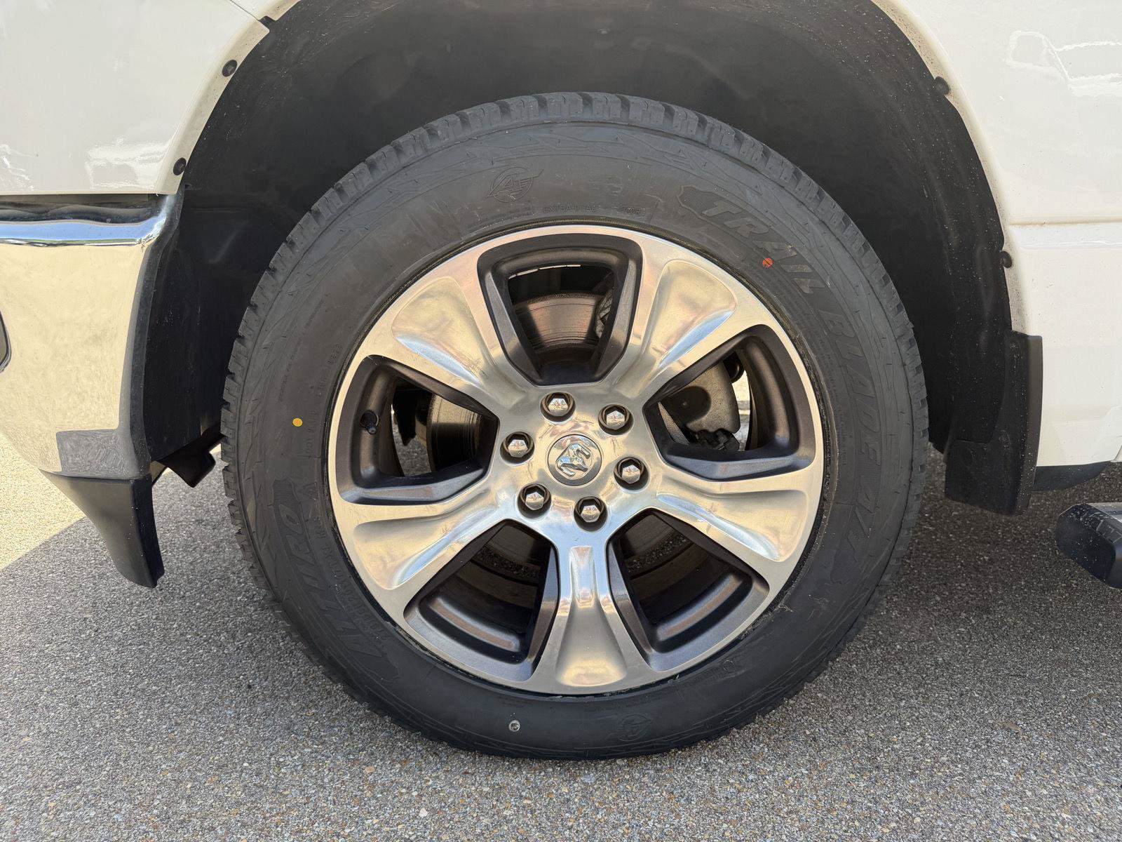 Used 2023 RAM 1500 Laramie AWD/4WD image 25