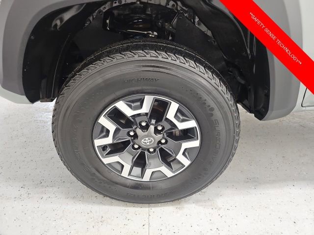 Used 2023 Toyota Tacoma TRD Off-Road image 9